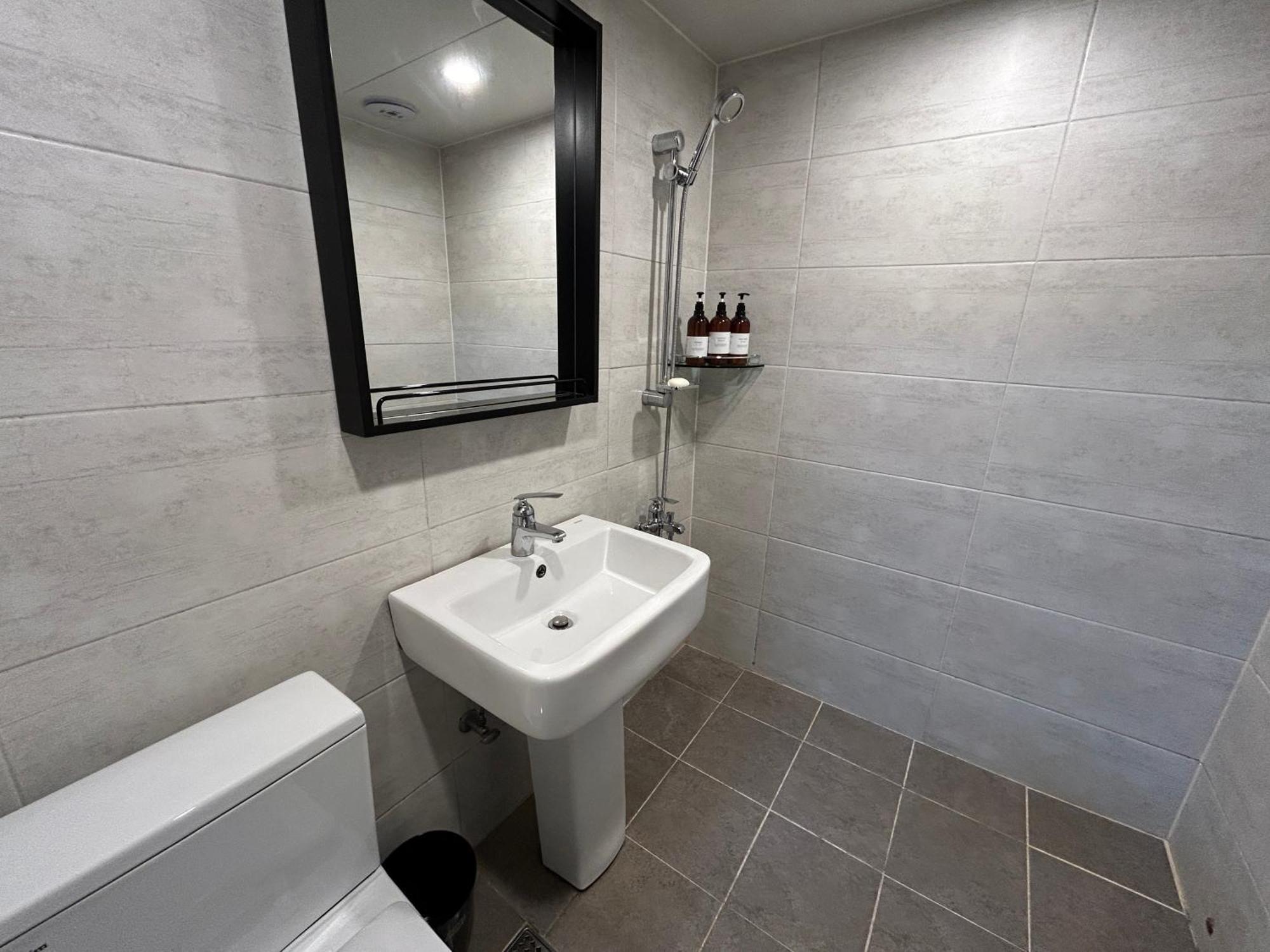 Deluxe Motel Geoje Cameră foto